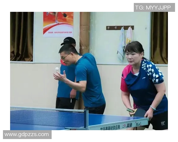 乒乓球魅力无限：深入解析重庆乒乓球队员的独特技能与训练秘诀